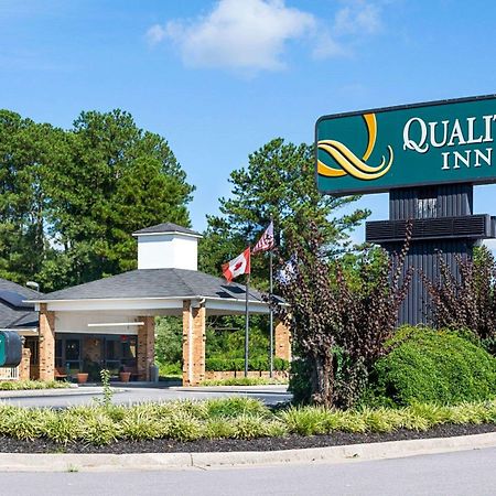 Quality Inn Petersburg Near Fort Gregg-Adams Buitenkant foto