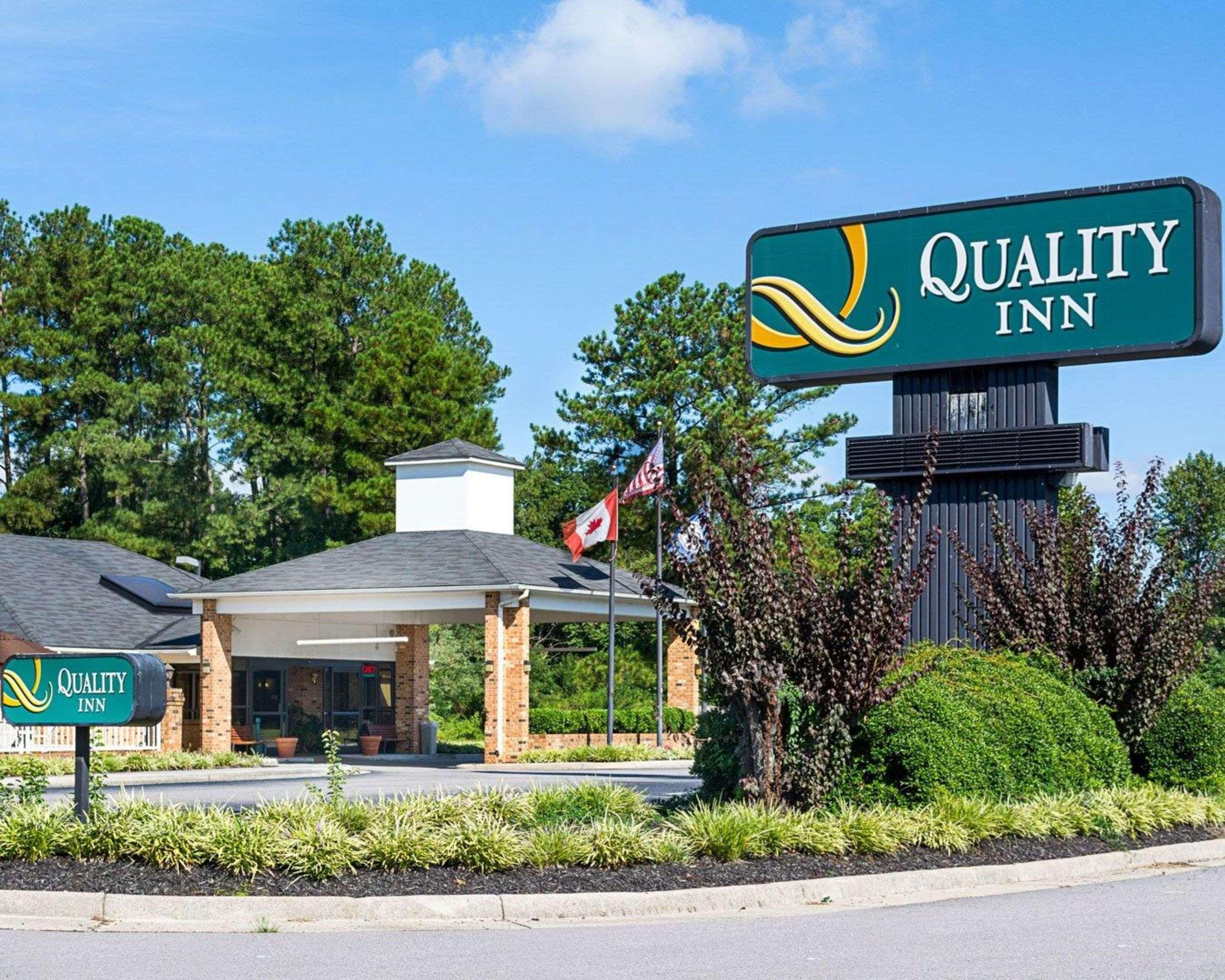 Quality Inn Petersburg Near Fort Gregg-Adams Buitenkant foto