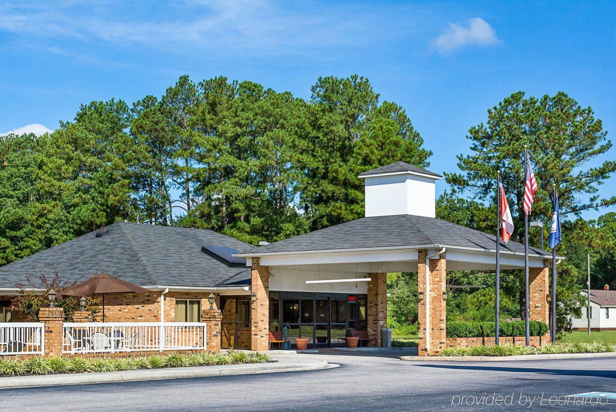 Quality Inn Petersburg Near Fort Gregg-Adams Buitenkant foto