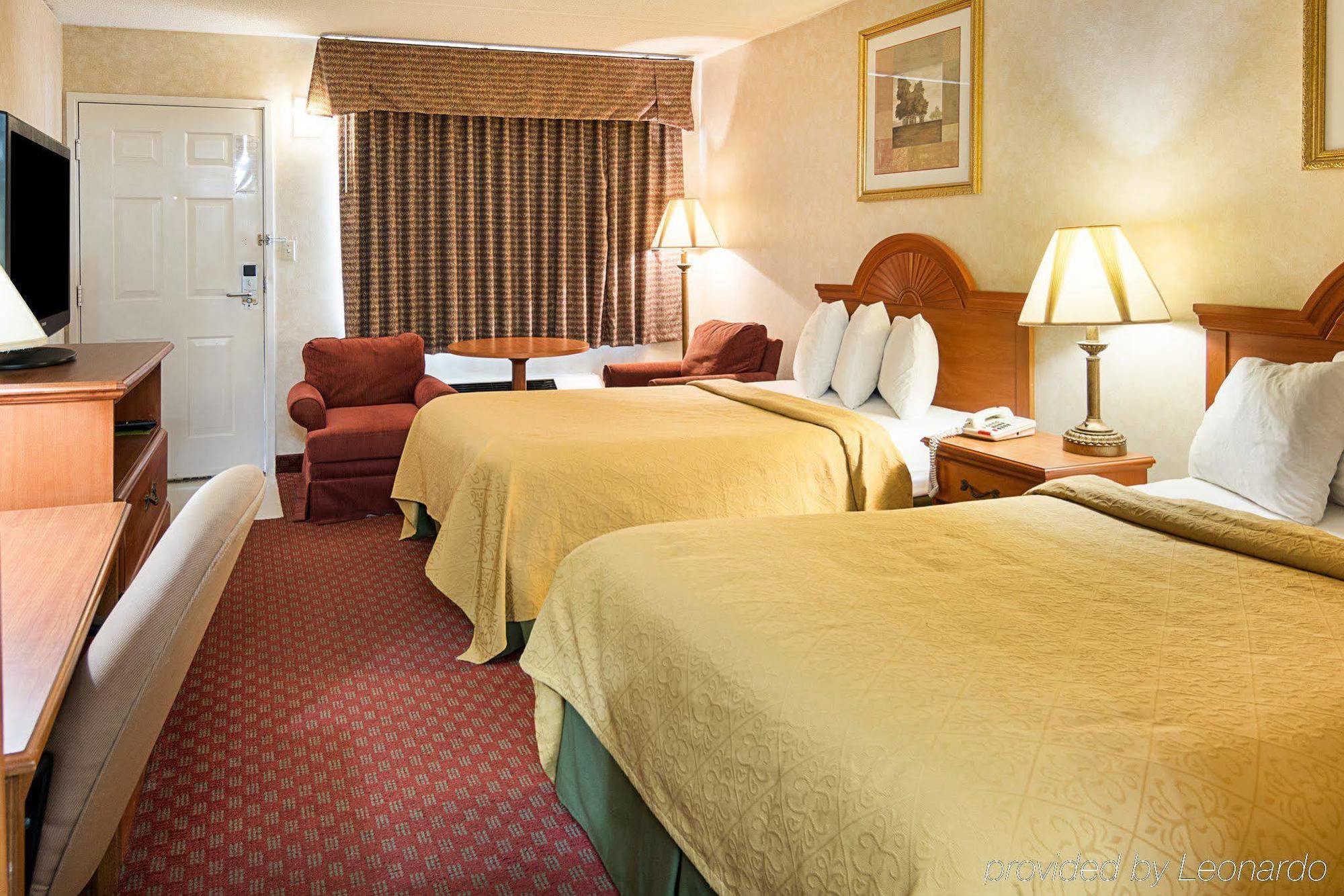 Quality Inn Petersburg Near Fort Gregg-Adams Buitenkant foto
